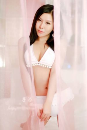 被男同桌强摁做开腿呻吟在线观看_高清迅雷下载